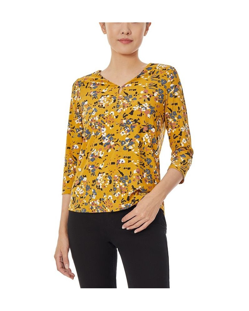 Women's 3/4 Sleeve V-Neck Top Jonagold Combo $24.17 Tops